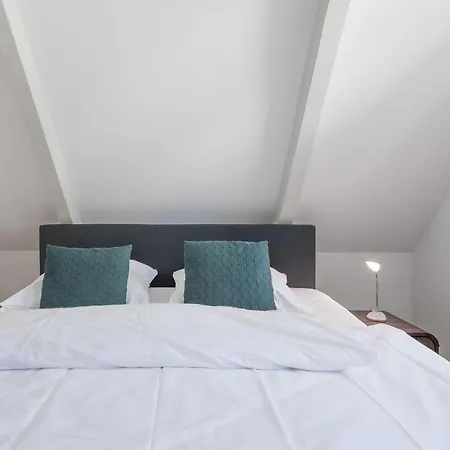 Apartmenthaus Theodor Storm - Unter Sternen * 胡苏姆