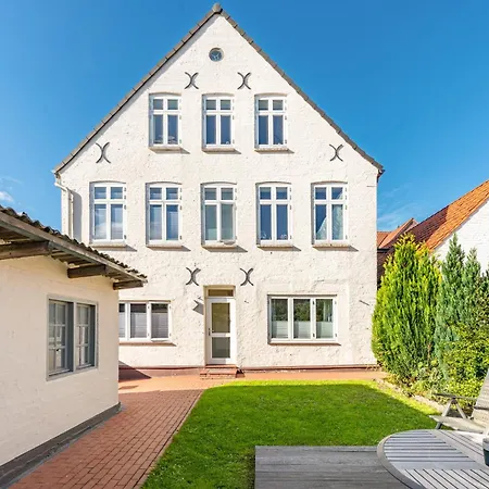 Apartmenthaus Theodor Storm - Unter Sternen * Husum (Schleswig-Holstein)